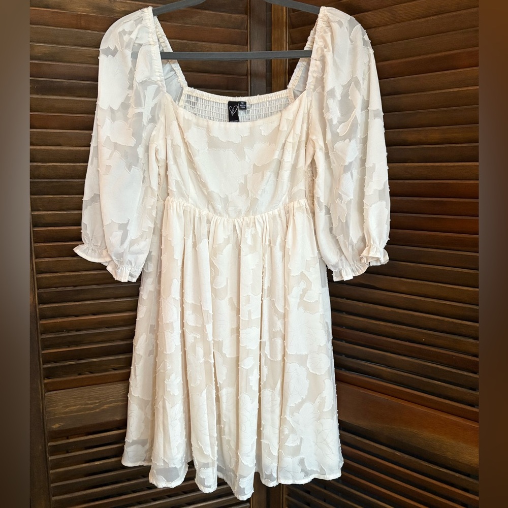 Windsor Cream floral Textured Dress NWT